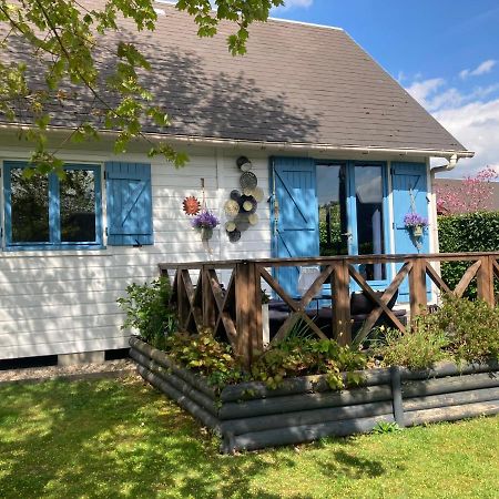 Gite Chalet Bleu Soleil Saint-Benoit-d'Hebertot Εξωτερικό φωτογραφία